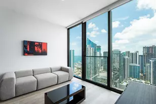 20 NE 11th St, Miami, FL 33132 - Photo 10