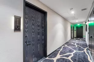 20 NE 11th St, Miami, FL 33132 - Photo 1