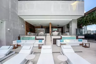20 NE 11th St, Miami, FL 33132 - Photo 28