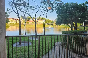 604 Villa Cir, Boynton Beach, FL 33435 - Photo 1