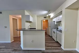 604 Villa Cir, Boynton Beach, FL 33435 - Photo 4