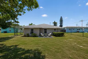 351 NW 8th Ave, Delray Beach, FL 33444 - Photo 2