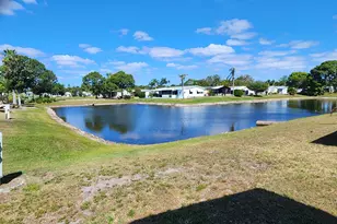 8215 Caper Ln, Port Saint Lucie, FL 34952 - Photo 4