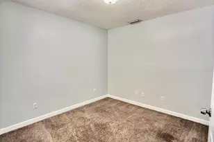 5707 Silver Oak Dr, Fort Pierce, FL 34982 - Photo 4