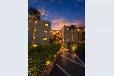 5370 Las Verdes Circle #304, Delray Beach, FL 33484 - Photo 4