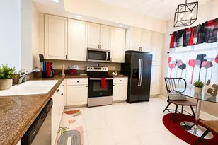 21 Harbour Isle Dr W, Fort Pierce, FL 34949 - Photo 2