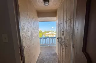 5861 NW 16th Pl, Sunrise, FL 33313 - Photo 8