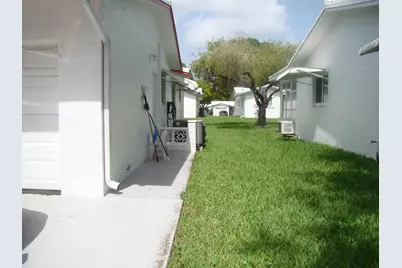 1611 NW 82nd Terrace, Plantation, FL 33322 - Photo 2