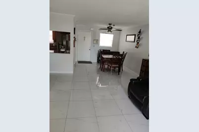 225 Bonnie Boulevard #405, Palm Springs, FL 33461 - Photo 6