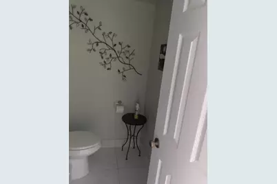 225 Bonnie Boulevard #405, Palm Springs, FL 33461 - Photo 24
