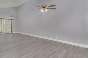 454 Lakeview Dr, Weston, FL 33326 - Photo 12