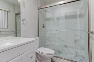 454 Lakeview Dr, Weston, FL 33326 - Photo 6
