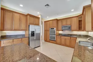18062 SW 41st St, Miramar, FL 33029 - Photo 6