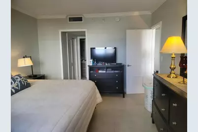 3000 S Ocean Drive #302, Hollywood, FL 33019 - Photo 12