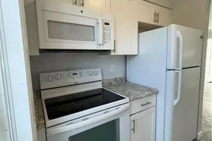 616 NE 11th Ave, Pompano Beach, FL 33060 - Photo 10