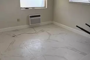 841 NW 39th St, Oakland Park, FL 33309 - Photo 2