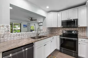 2890 SE 1st Ct, Boynton Beach, FL 33435 - Photo 6