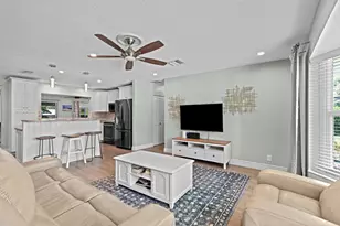 2890 SE 1st Ct, Boynton Beach, FL 33435 - Photo 12