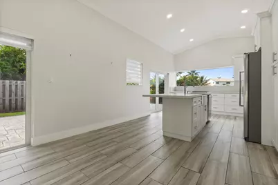 15037 Brighton Lane, Davie, FL 33331 - Photo 8