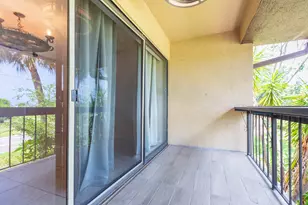 895 N Village Dr N, Saint Petersburg, FL 33716 - Photo 28