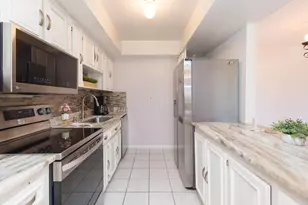 895 N Village Dr N, Saint Petersburg, FL 33716 - Photo 6