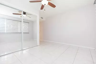 895 N Village Drive N #204, Saint Petersburg, FL 33716 - Photo 20