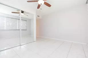 895 N Village Dr N, Saint Petersburg, FL 33716 - Photo 20