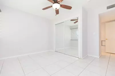 895 N Village Drive N #204, Saint Petersburg, FL 33716 - Photo 20