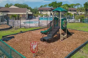 895 N Village Dr N, Saint Petersburg, FL 33716 - Photo 38