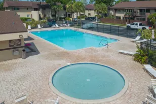 895 N Village Dr N, Saint Petersburg, FL 33716 - Photo 40
