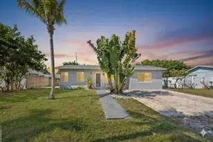 2811 NE 9th Terrace, Pompano Beach, FL 33064 - Photo 2