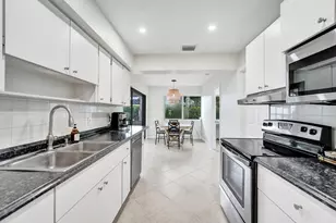 4521 NE 2nd Ave, Oakland Park, FL 33334 - Photo 8