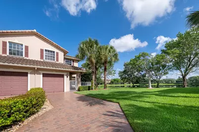 3501 Lakeside Drive, Davie, FL 33328 - Photo 2