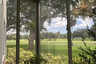 3800 Oaks Clubhouse Dr, Pompano Beach, FL 33069 - Photo 18