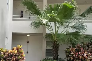 3800 Oaks Clubhouse Dr, Pompano Beach, FL 33069 - Photo 6