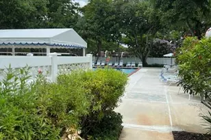 3800 Oaks Clubhouse Dr, Pompano Beach, FL 33069 - Photo 28