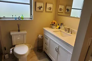 3800 Oaks Clubhouse Dr, Pompano Beach, FL 33069 - Photo 10