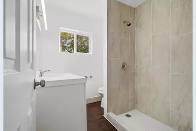 3913 NW 76th Terrace, Hollywood, FL 33024 - Photo 6