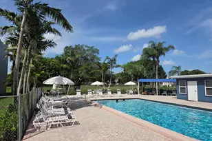 9441 Evergreen Pl, Davie, FL 33324 - Photo 34