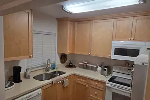 9441 Evergreen Pl, Davie, FL 33324 - Photo 10
