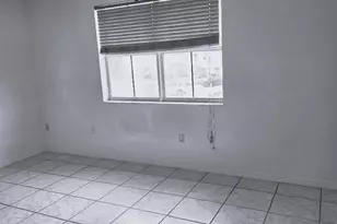 9187 Fontainebleau Blvd, Miami, FL 33172 - Photo 14