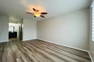 6944 SW 39th St, Davie, FL 33314 - Photo 16