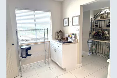 7146 Huntington Lane #403, Delray Beach, FL 33446 - Photo 4