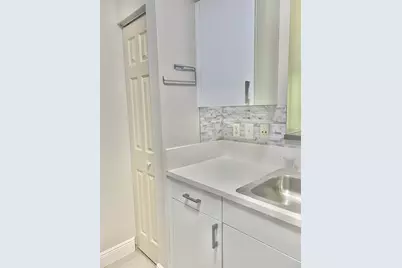 630 S Sapodilla Avenue #204, West Palm Beach, FL 33401 - Photo 4