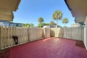 251 Lake Arbor Dr, Palm Springs, FL 33461 - Photo 6