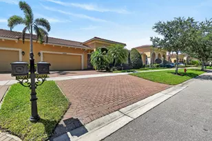 10029 SW Duccio Ln, Port Saint Lucie, FL 34986 - Photo 2