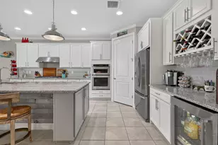 604 SE Monteiro Dr, Port Saint Lucie, FL 34984 - Photo 14