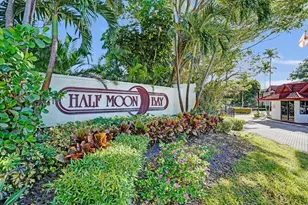 107 Half Moon Cir, Hypoluxo, FL 33462 - Photo 2
