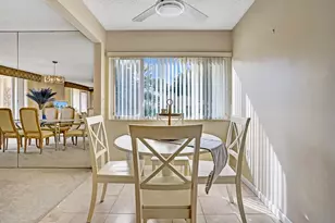 107 Half Moon Cir, Hypoluxo, FL 33462 - Photo 20