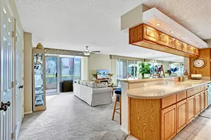 107 Half Moon Cir, Hypoluxo, FL 33462 - Photo 10